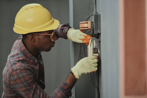 Emergency Pipe Repair vs. DIY: Which Is Right for Florida Homeowners?
